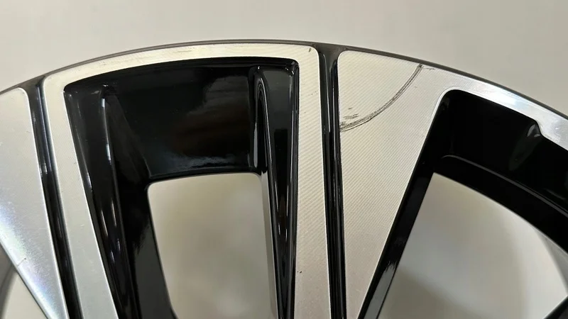1x Alu Felge Volvo XC60 I Aluminum rim 19 Zoll 7.5 5x108 50 5ET 32358566