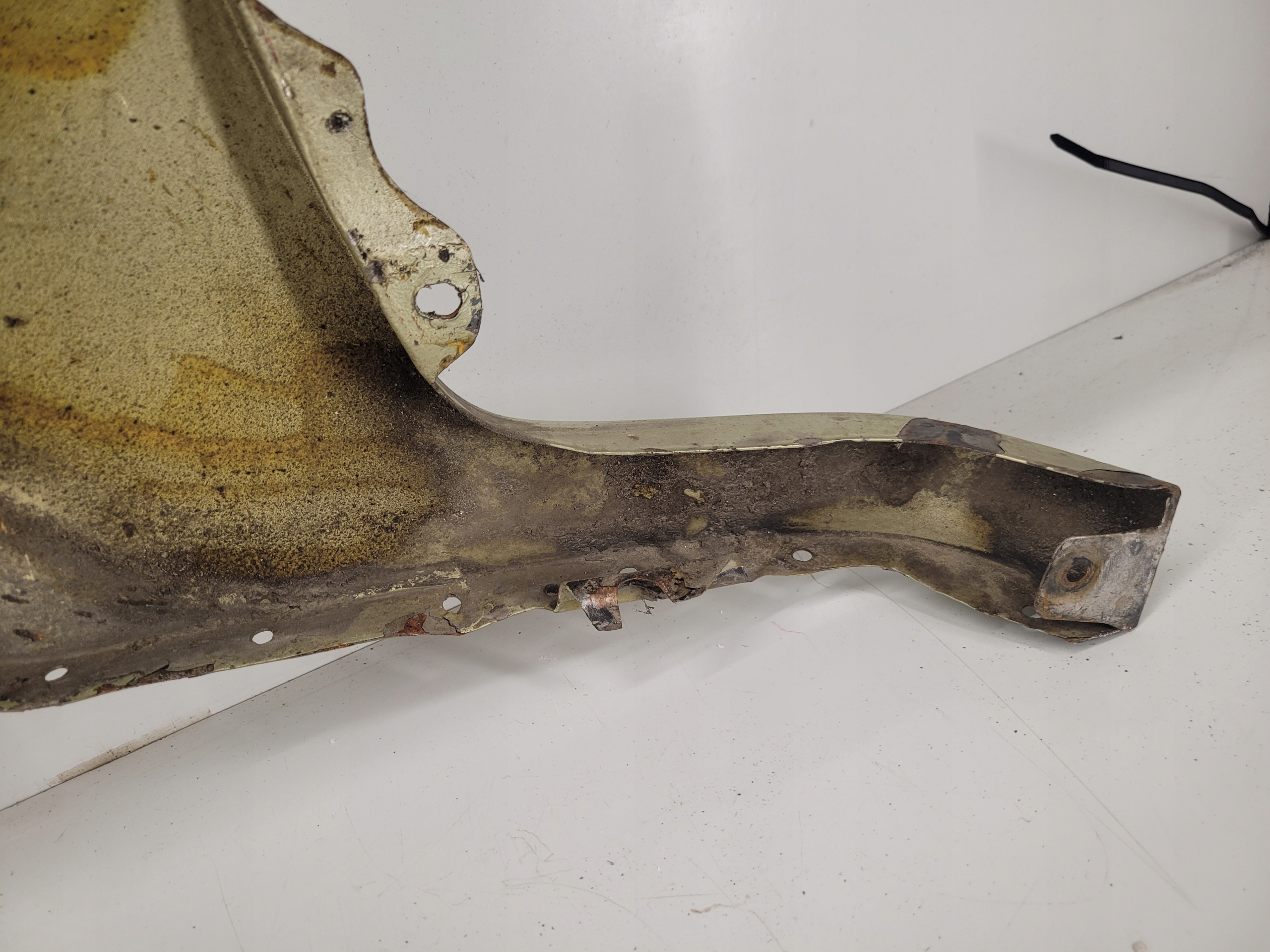 Kotflügel Mercedes-Benz S-Klasse W126 Links Vorne Fender Parafanghi Ailes